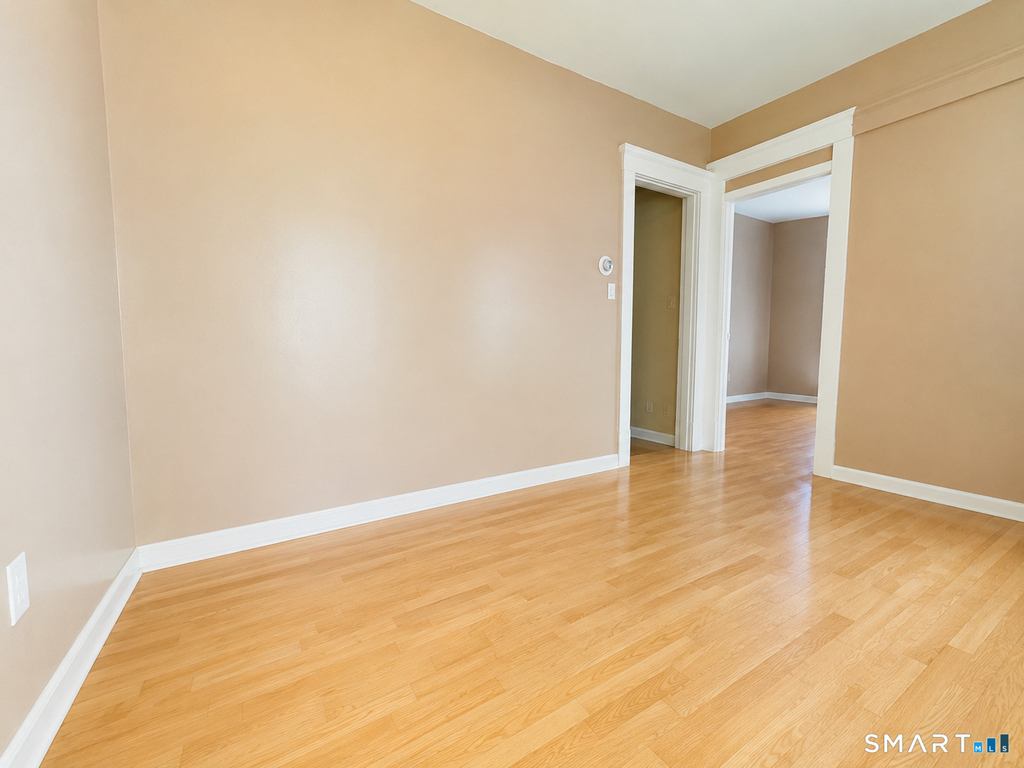 122 Atwater Street - Photo 2