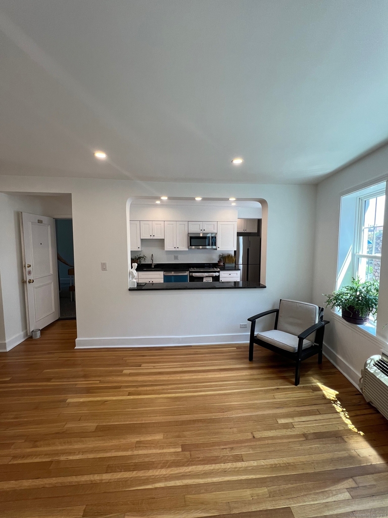833 Summer Street - Photo 9