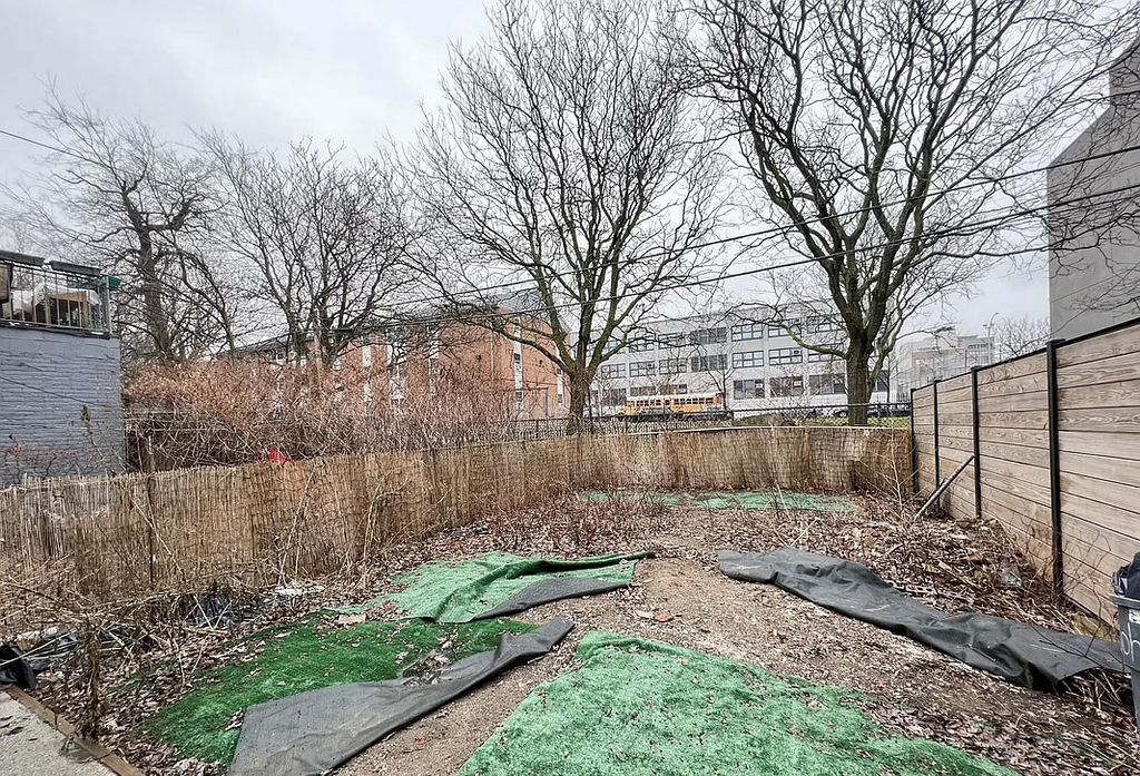 1114 Halsey Street - Photo 1