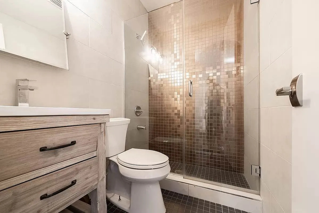 1114 Halsey Street - Photo 9