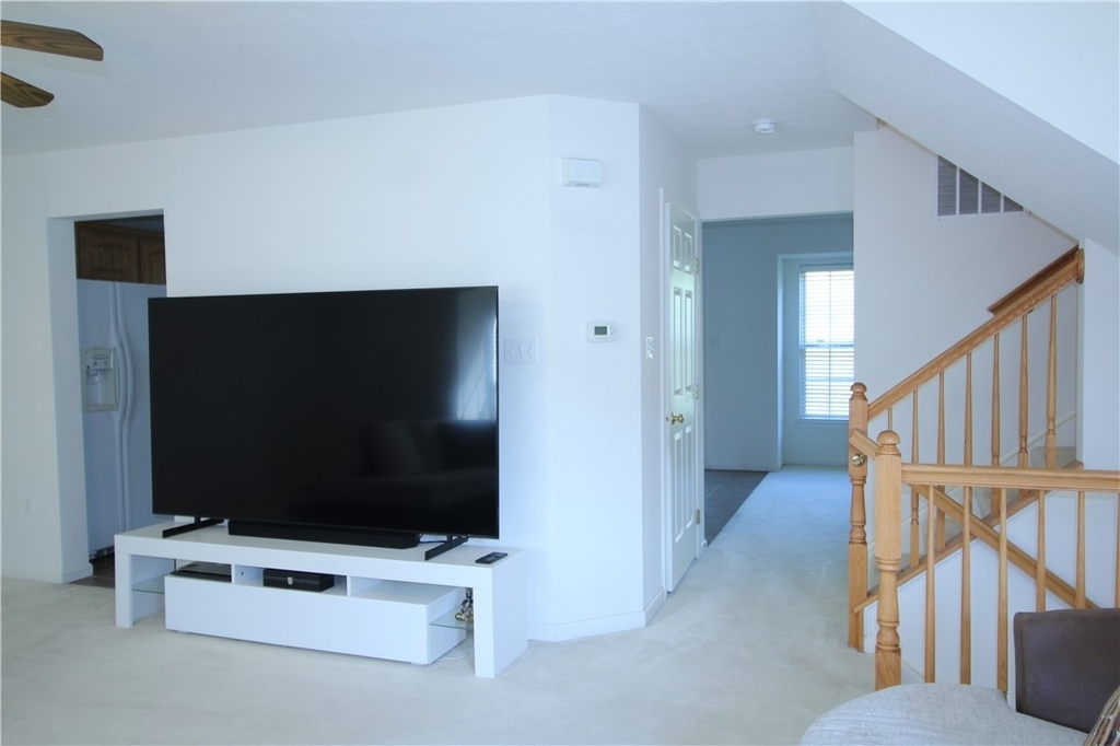 1305 Michael Drive - Photo 4