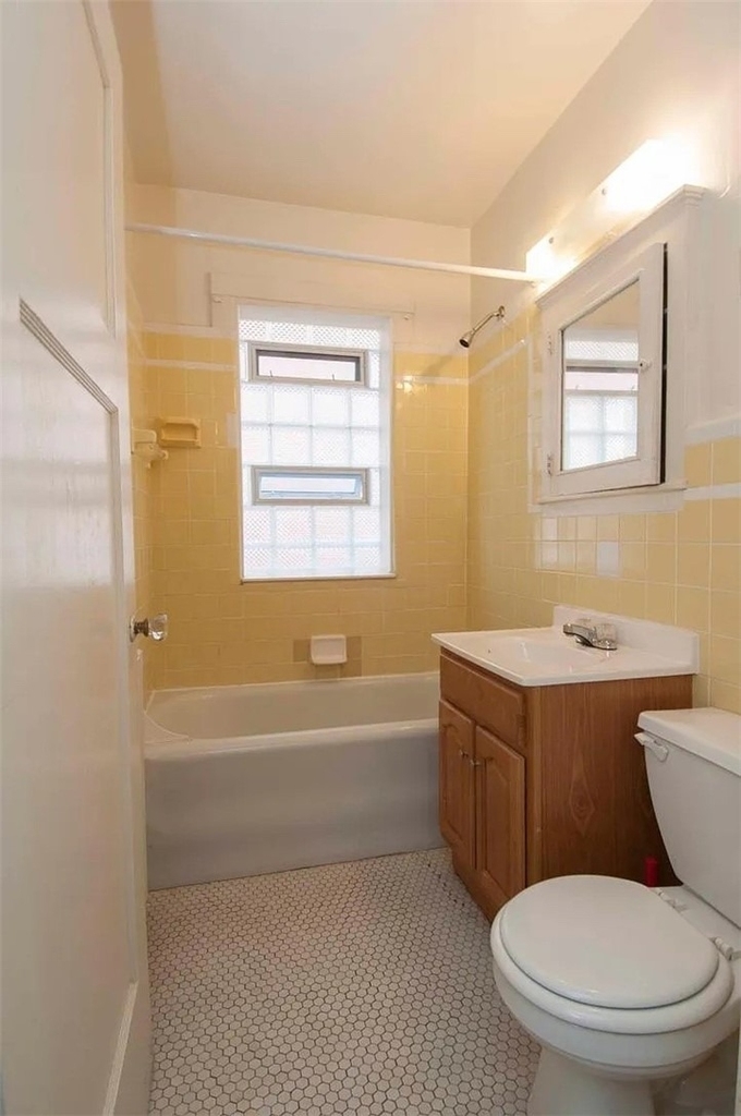 6539 Northumberland - Photo 5
