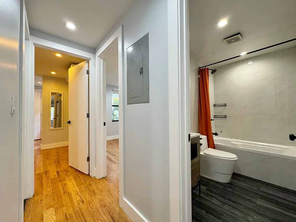 225 Halsey Street - Photo 2