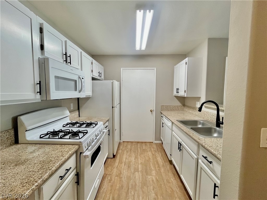 7885 W Flamingo Road - Photo 6