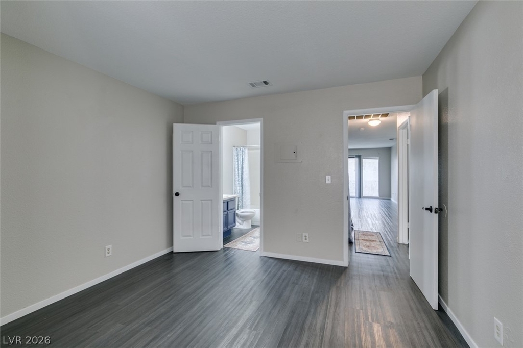 810 N Sloan Lane - Photo 7