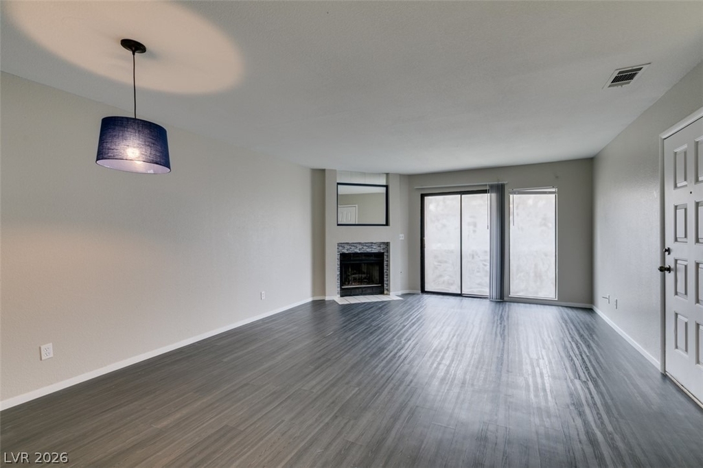 810 N Sloan Lane - Photo 1