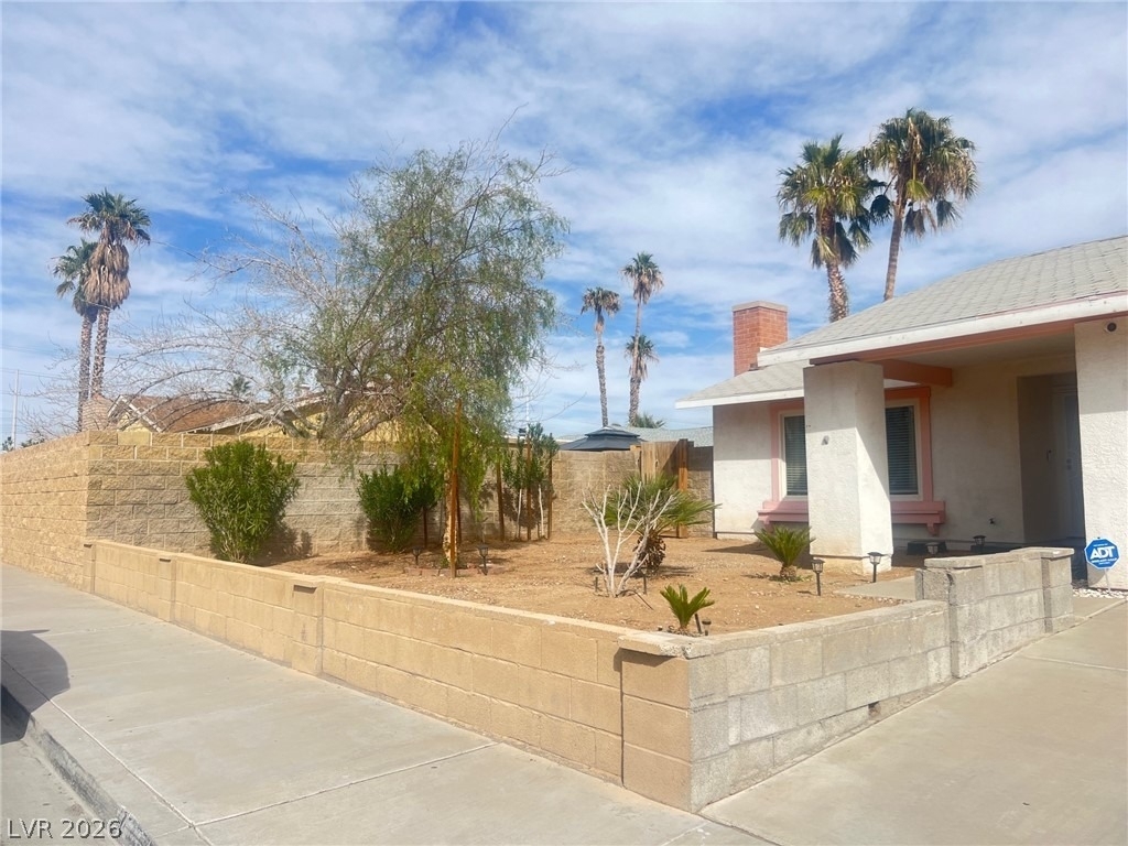 4194 Greenpoint Street - Photo 1