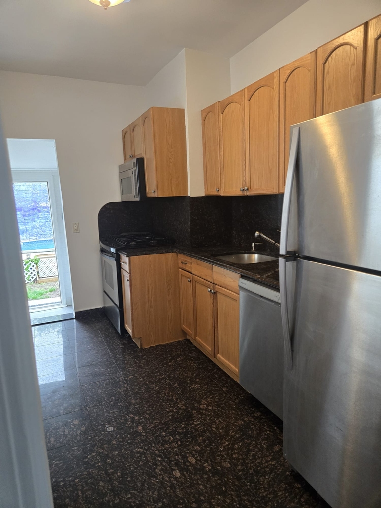73rd Street & Ditmars Blvd - Photo 1