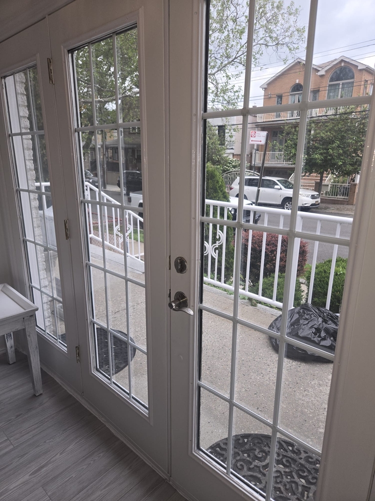 73rd Street & Ditmars Blvd - Photo 4