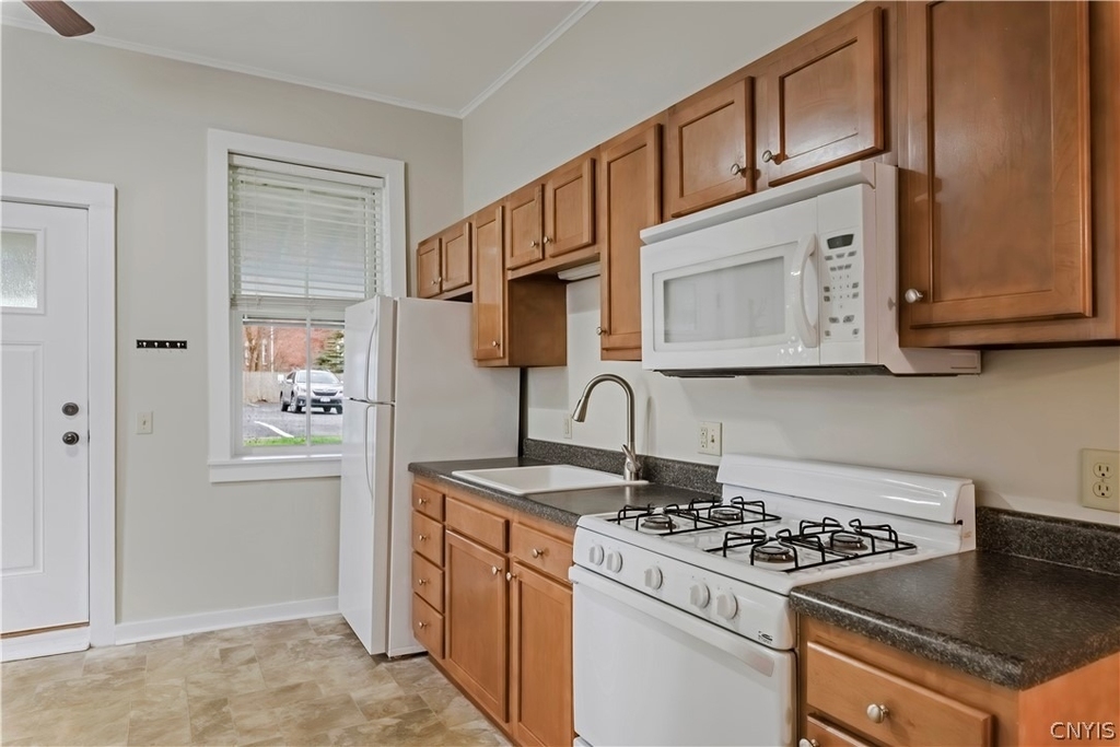 25 College Street - Photo 21