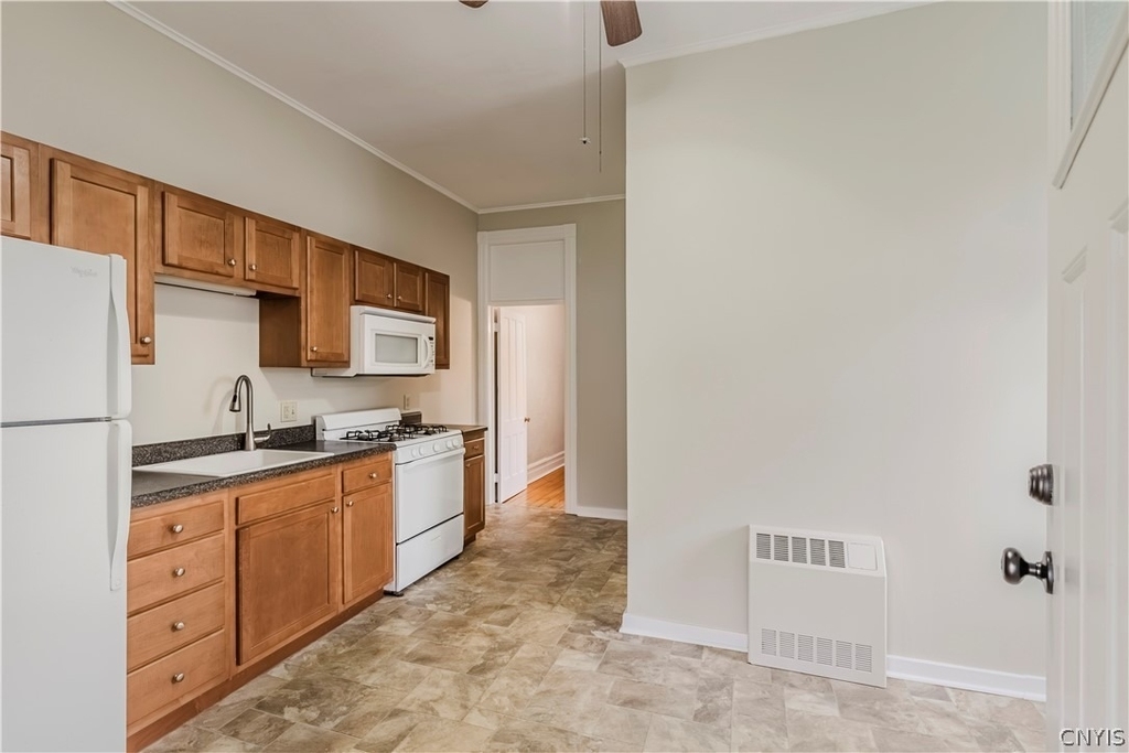 25 College Street - Photo 19