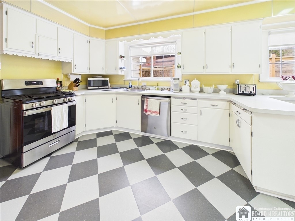 422 York Street - Photo 10