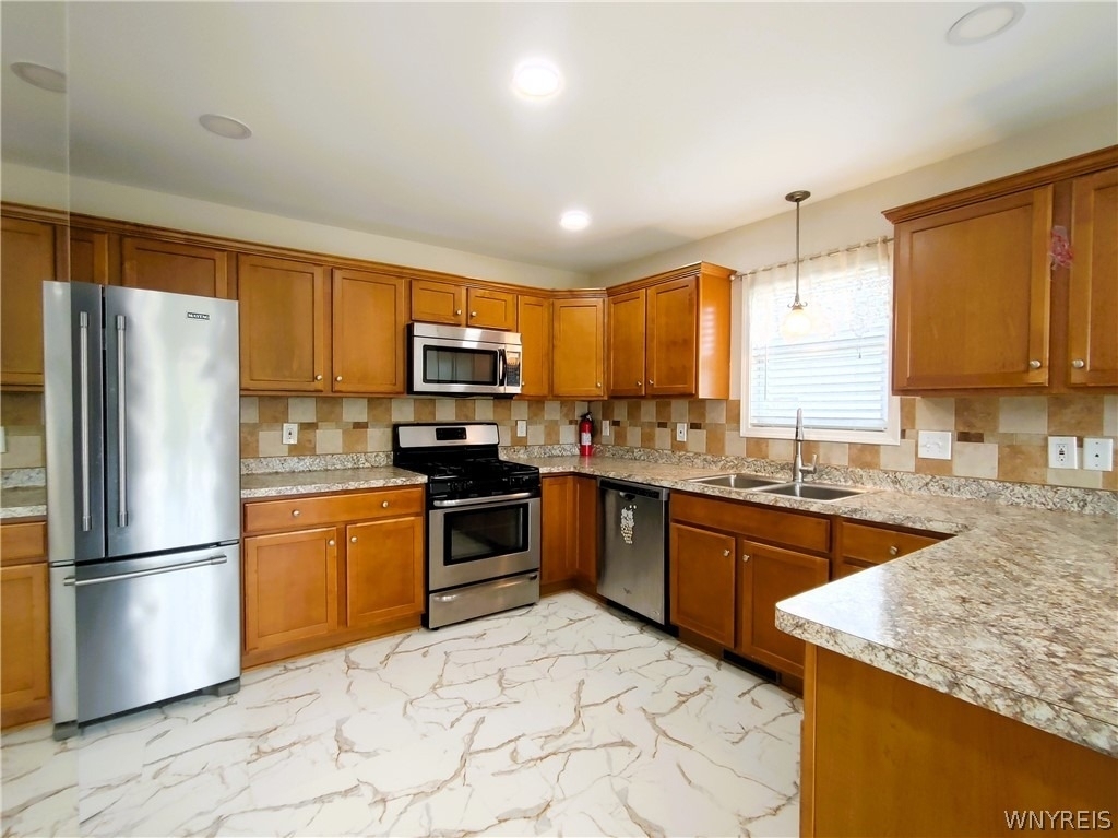 441 Riverwalk Drive - Photo 3