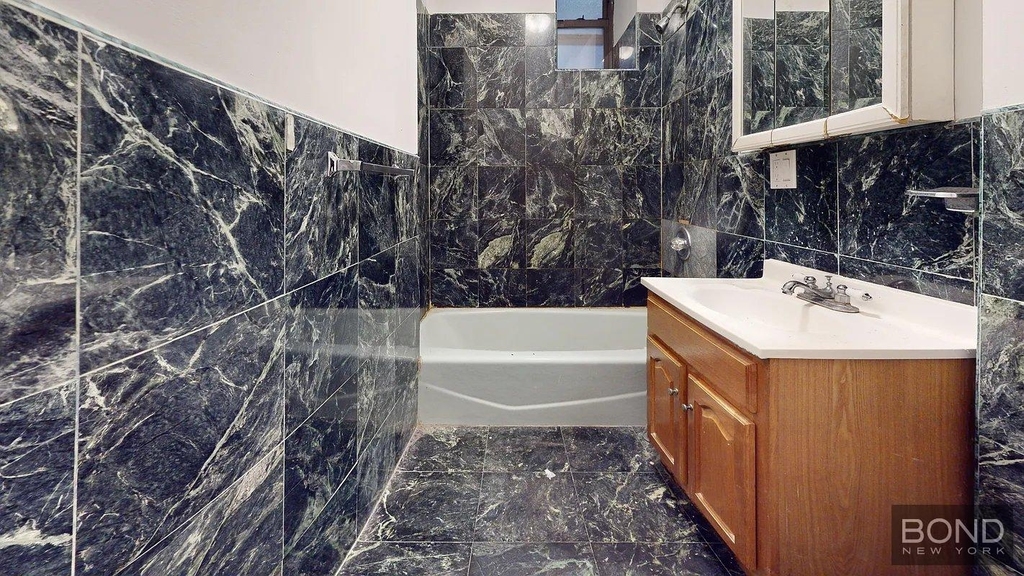 Second Avenue - Photo 1