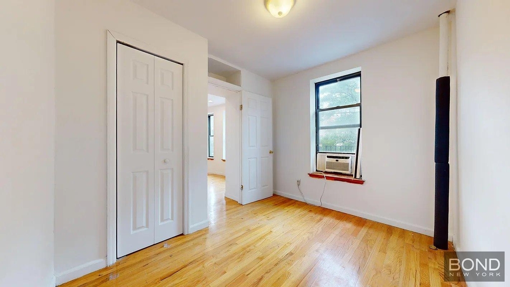 Second Avenue - Photo 3