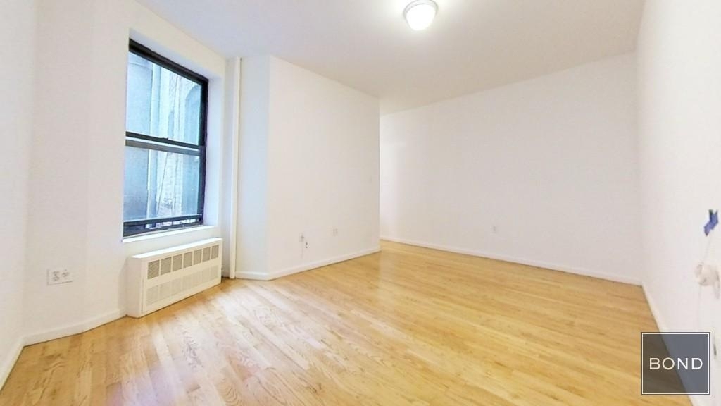 East 70th Street - Photo 2