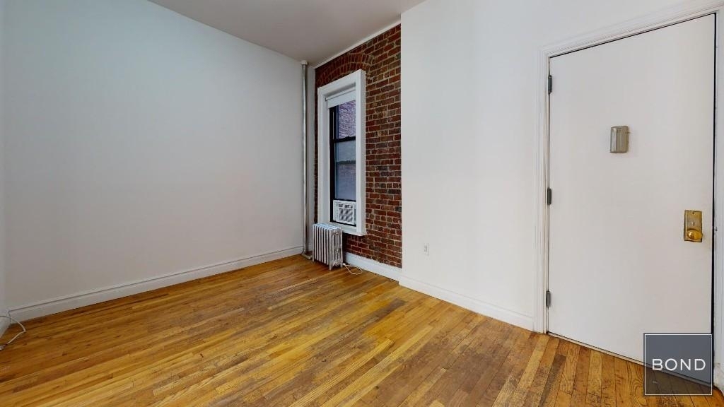 East 91st Street - Photo 4