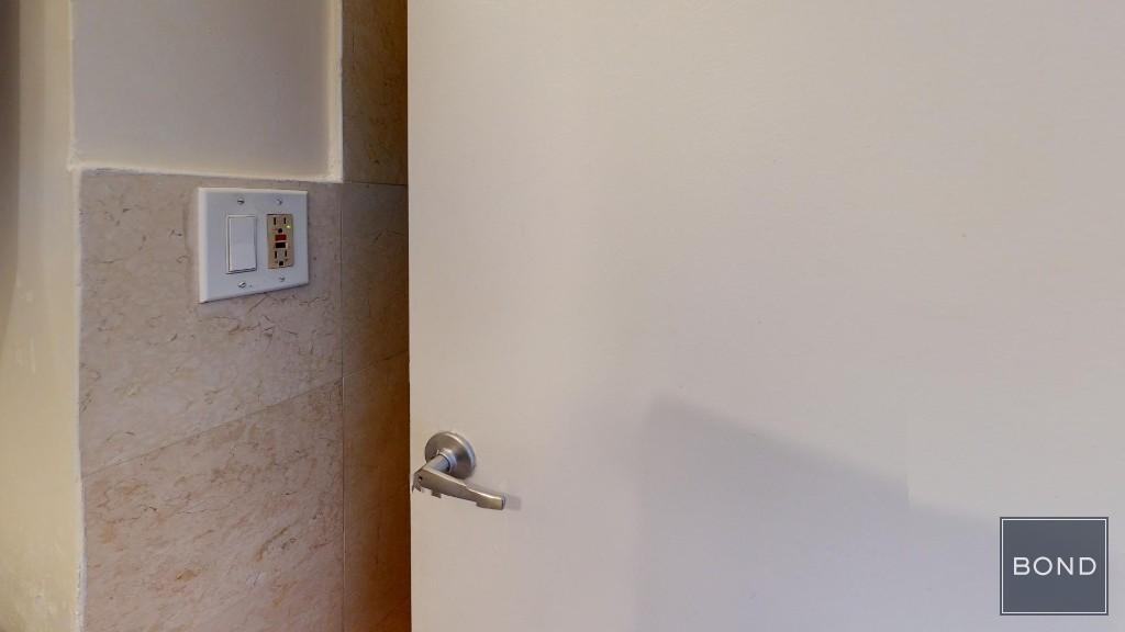 East 91st Street - Photo 7
