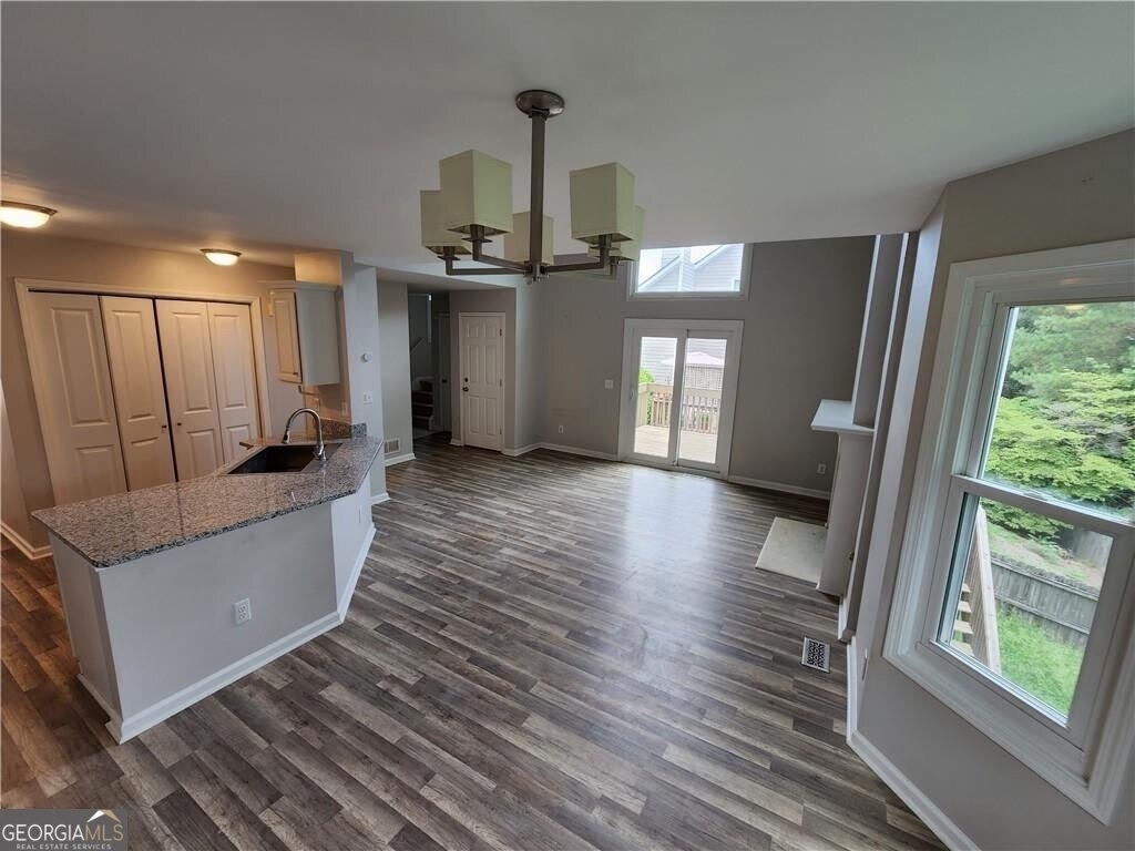 156 Stoneforest Drive - Photo 3