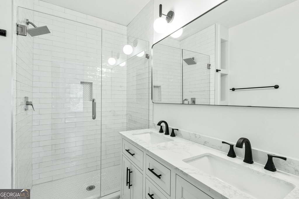 1047 Greencove Avenue Ne - Photo 19