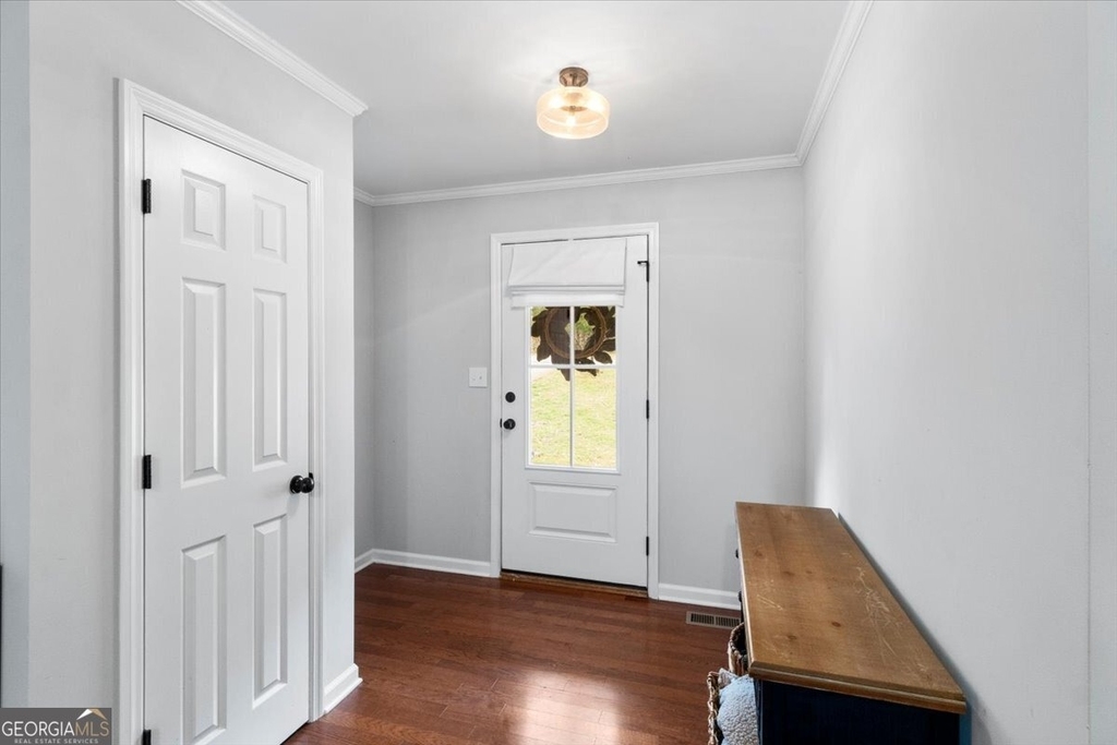 325 Brookstone Drive - Photo 2