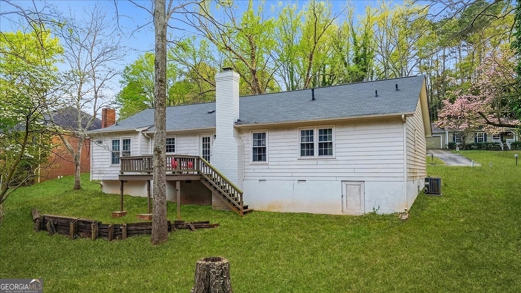 325 Brookstone Drive - Photo 1