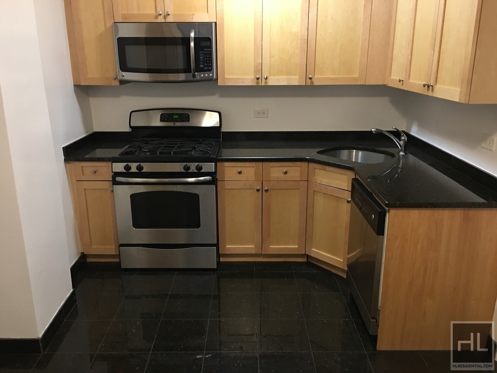 West 79 Street - Photo 2