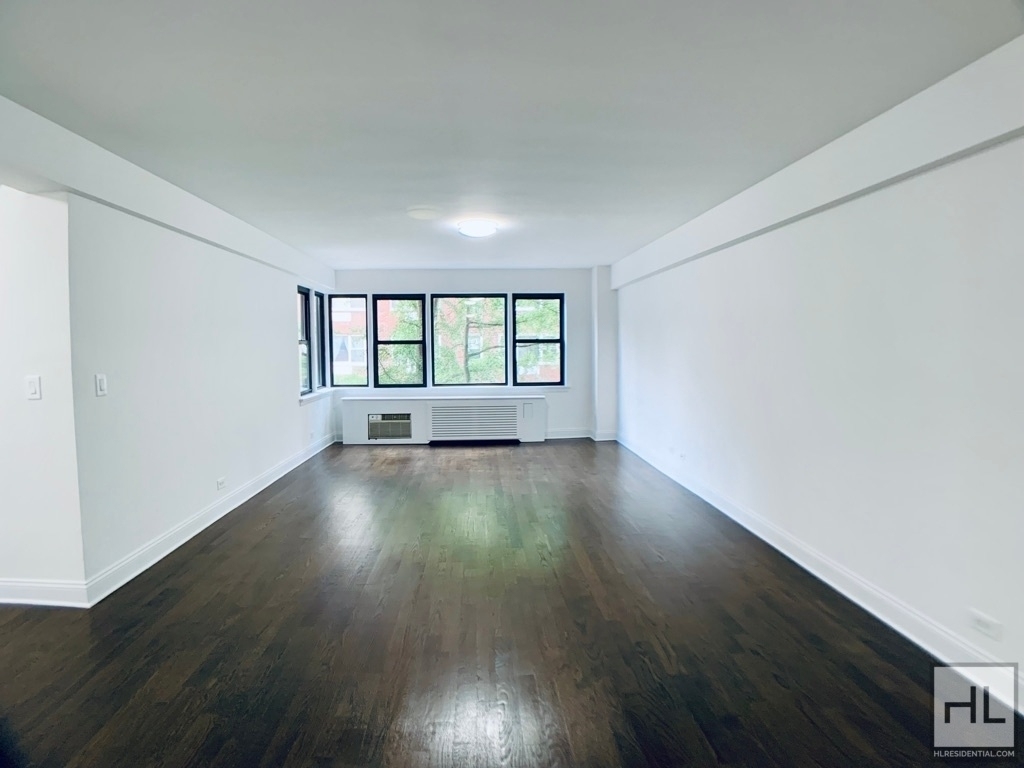 Beekman Place - Photo 1