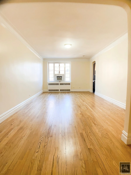 Jane St - Photo 1