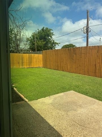 1009 Danforth Court - Photo 4