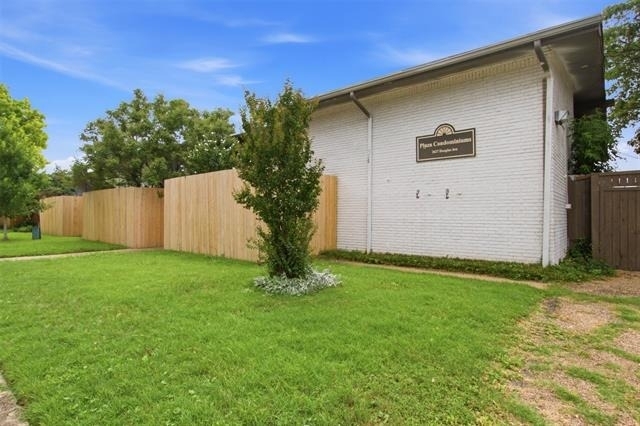 2627 Douglas Avenue - Photo 12