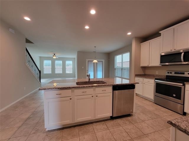 4725 Redbud Drive - Photo 3