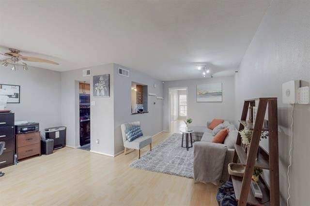 5916 Gaston Avenue - Photo 4