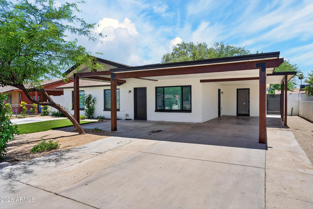 5407 W Holly Street - Photo 0