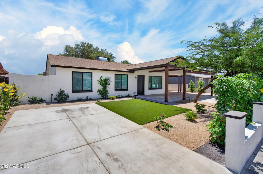 5407 W Holly Street - Photo 1