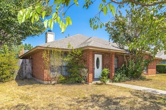 2301 Kingsford Court - Photo 1