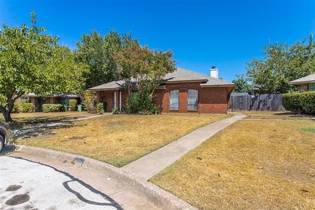 2301 Kingsford Court - Photo 3