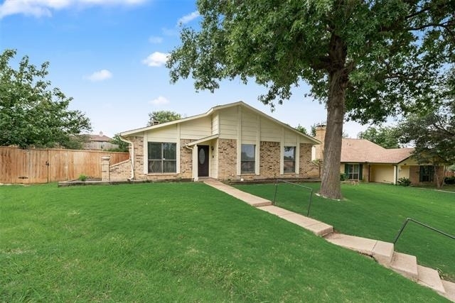 1732 Delaford Court - Photo 2