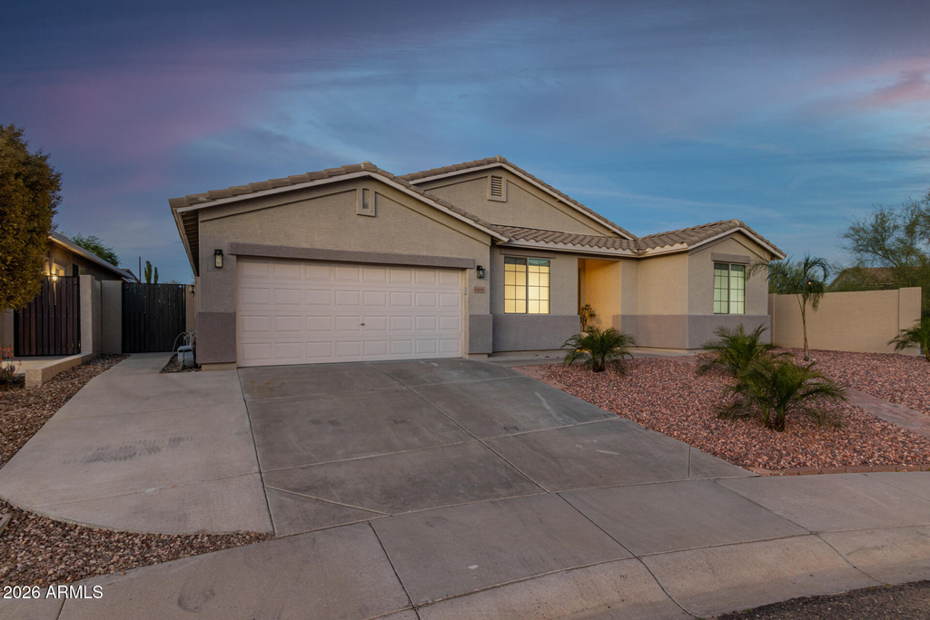 6404 W Black Hill Road - Photo 1