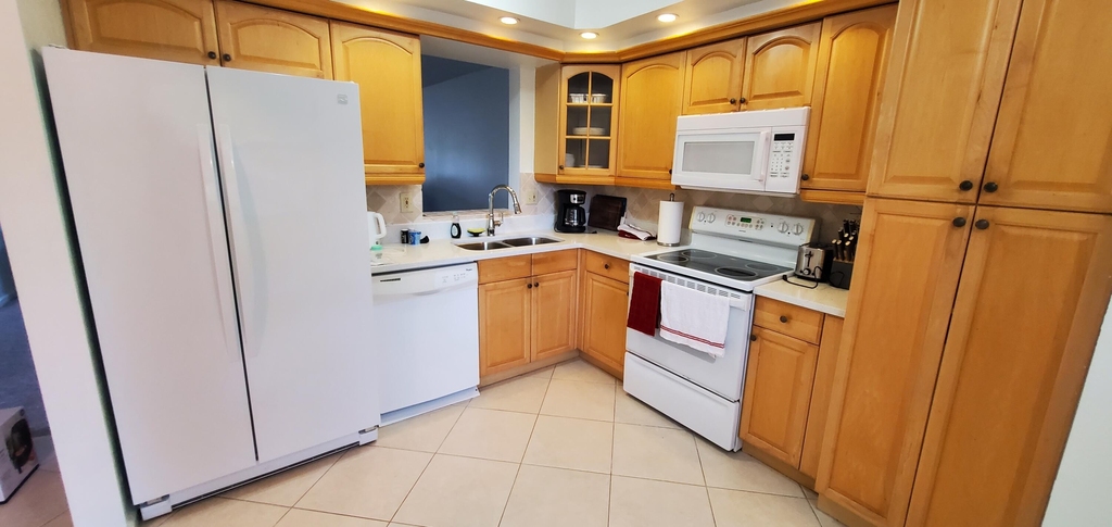 260 Nw 76th Avenue - Photo 2