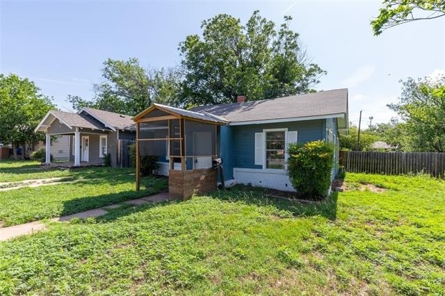 949 Palm Street - Photo 2
