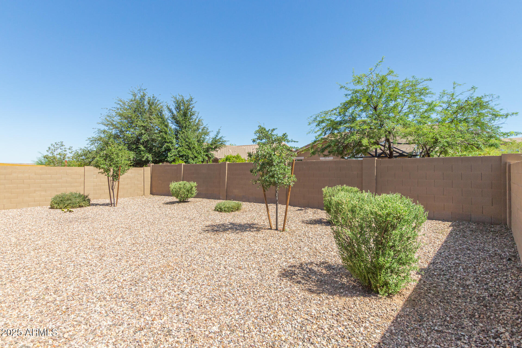 2415 E San Miguel Drive - Photo 22