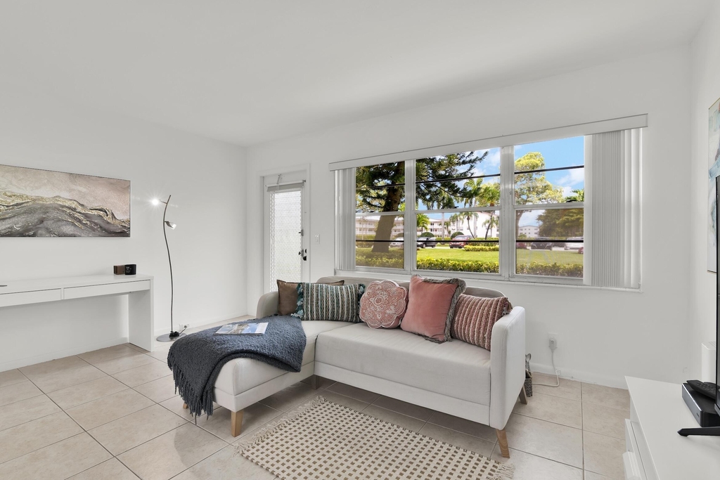 175 Fanshaw E - Photo 7