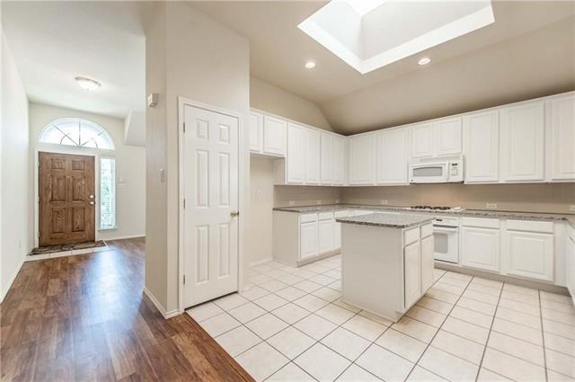 2424 Brycewood Lane - Photo 6