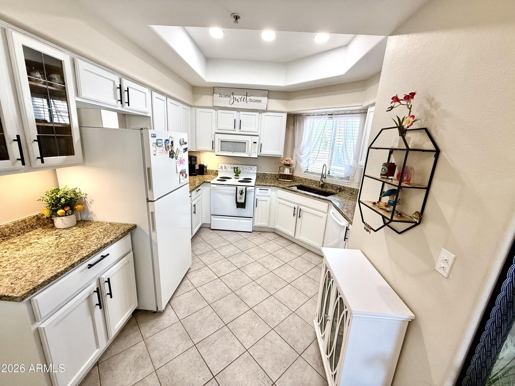 9151 W Greenway Road - Photo 1