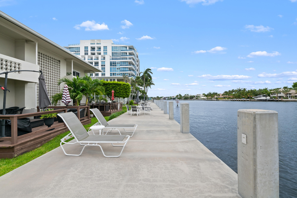 741 Bayshore Drive - Photo 3