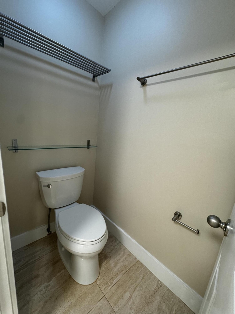 5520 Coach House Circle - Photo 24
