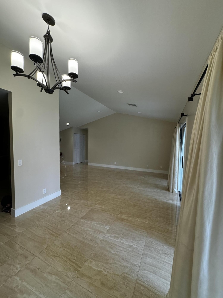 5520 Coach House Circle - Photo 13