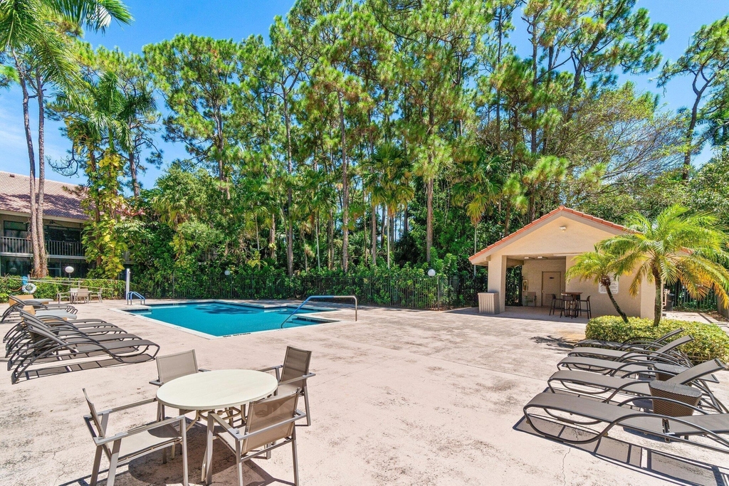 5520 Coach House Circle - Photo 38