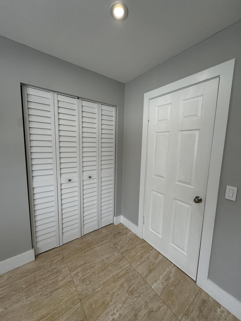 5520 Coach House Circle - Photo 34